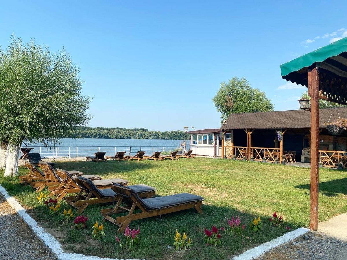 Pensiunea Laguna Balteni * Tulça